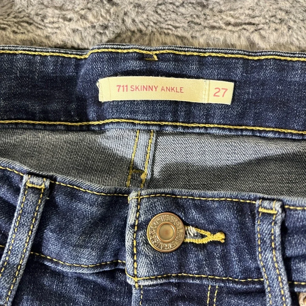 Levis 711 Skinny Ankle Jeans Dark Wash Blue Mid Rise‎ Stretch Denim 27 AP315